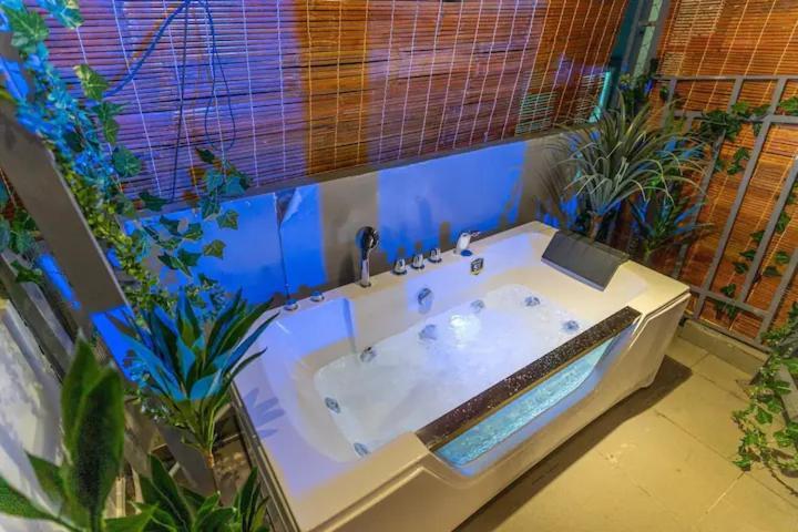 ホーチミン市Saigon Hideout Nguyen Traiアパートメント エクステリア 写真